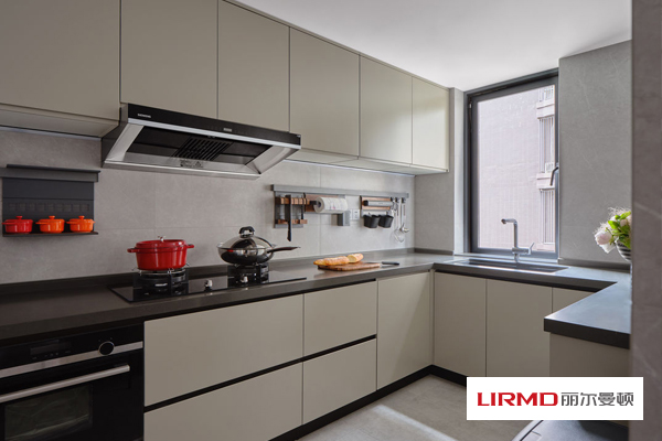 湖南麗爾曼頓家居集團(tuán),定制家具,全屋實木定制；