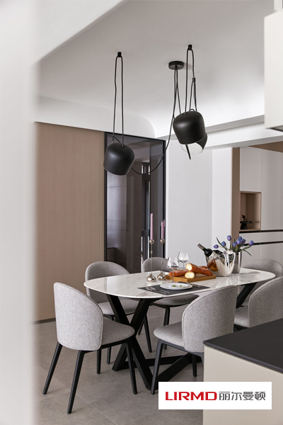 湖南麗爾曼頓家居集團(tuán),定制家具,全屋實木定制；