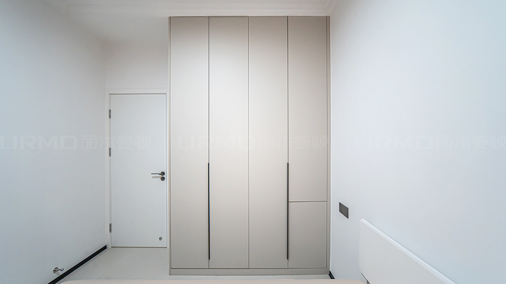 現(xiàn)代風(fēng)-金輝優(yōu)步