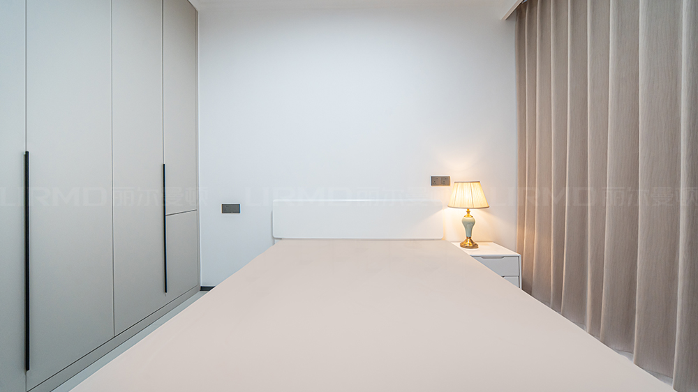 現(xiàn)代風(fēng)-金輝優(yōu)步